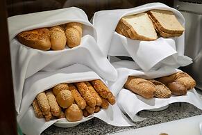 Holiday Inn Aktau by IHG