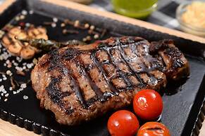 Holiday Inn Aktau by IHG