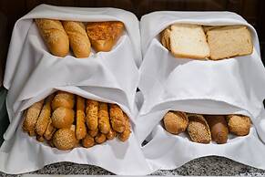 Holiday Inn Aktau by IHG