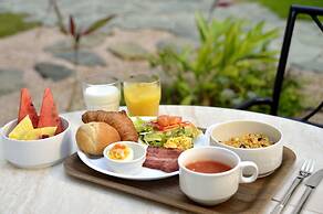 Community & Spa Naha Central Hotel