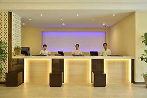 Community & Spa Naha Central Hotel