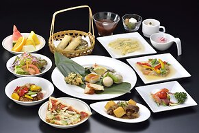 Community & Spa Naha Central Hotel