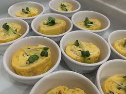 Community & Spa Naha Central Hotel