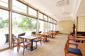 Community & Spa Naha Central Hotel