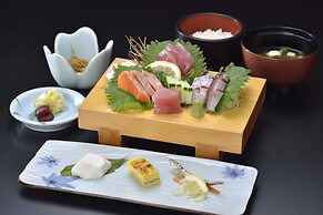 Community & Spa Naha Central Hotel