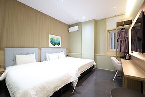 Hotel Almond Busan Station