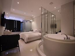 Hotel Almond Busan Station