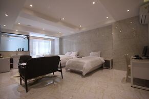 Hotel Almond Busan Station