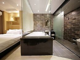 Hotel Almond Busan Station