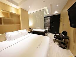 Hotel Almond Busan Station