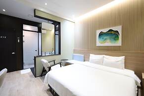 Hotel Almond Busan Station