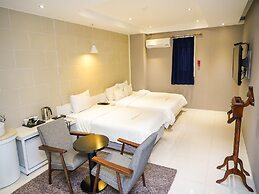 Hotel Almond Busan Station