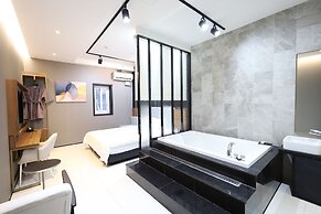 Hotel Almond Busan Station