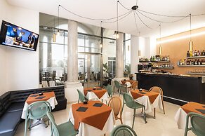 Central Gallery Rooms