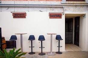 Central Gallery Rooms