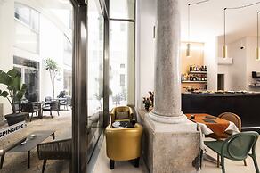 Central Gallery Rooms