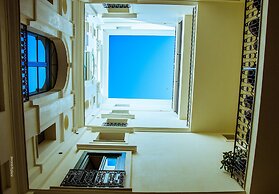 Central Gallery Rooms