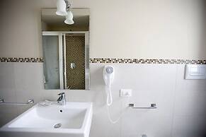 Central Gallery Rooms