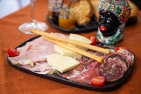 Central Gallery Rooms