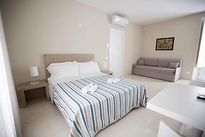 Central Gallery Rooms