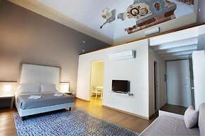 Central Gallery Rooms