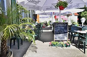 Cafe Verkehrt - Kultur Genuss Hotel