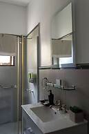 Miravida Soho Hotel & Wine Bar