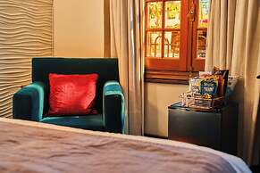 Miravida Soho Hotel & Wine Bar