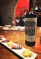 Miravida Soho Hotel & Wine Bar