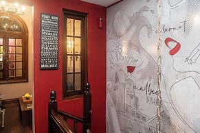 Miravida Soho Hotel & Wine Bar