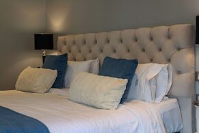 Miravida Soho Hotel & Wine Bar