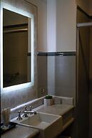 Miravida Soho Hotel & Wine Bar