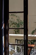 Miravida Soho Hotel & Wine Bar