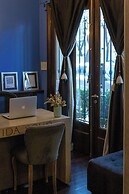 Miravida Soho Hotel & Wine Bar