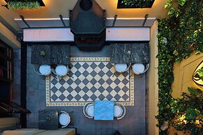 Miravida Soho Hotel & Wine Bar