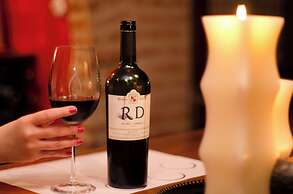 Miravida Soho Hotel & Wine Bar