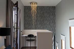 Miravida Soho Hotel & Wine Bar