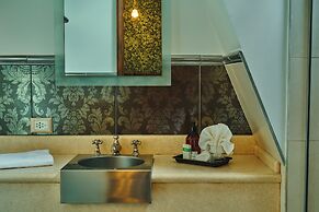 Miravida Soho Hotel & Wine Bar