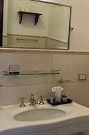 Miravida Soho Hotel & Wine Bar