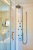 Miravida Soho Hotel & Wine Bar