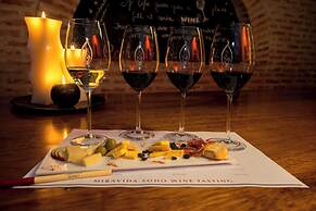 Miravida Soho Hotel & Wine Bar