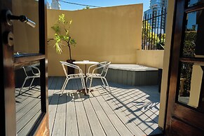 Miravida Soho Hotel & Wine Bar