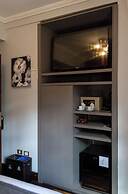 Miravida Soho Hotel & Wine Bar