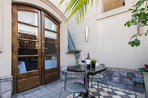 Miravida Soho Hotel & Wine Bar