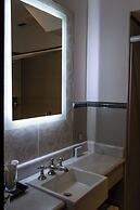 Miravida Soho Hotel & Wine Bar