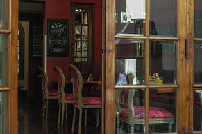 Miravida Soho Hotel & Wine Bar