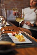 Miravida Soho Hotel & Wine Bar