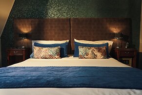 Miravida Soho Hotel & Wine Bar