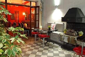 Miravida Soho Hotel & Wine Bar