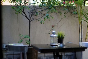 Miravida Soho Hotel & Wine Bar